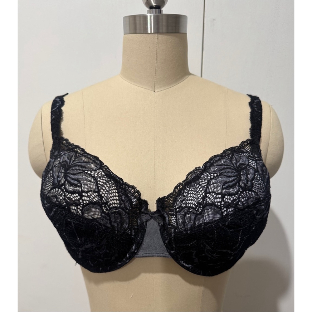 Bali black gray lace 40C underwire unlined Bra. Black sparkle center bow GUC